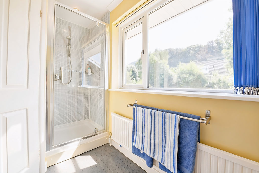 En-Suite- click for photo gallery